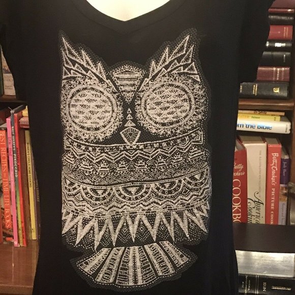 Ocasion Tops - Ocasion Brand Super Soft Owl Embellished Top XL